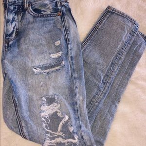 Tom Girl Light Wash American Eagle Jeans